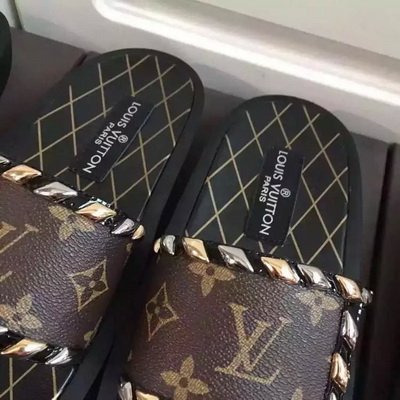 LV Slippers Women--012